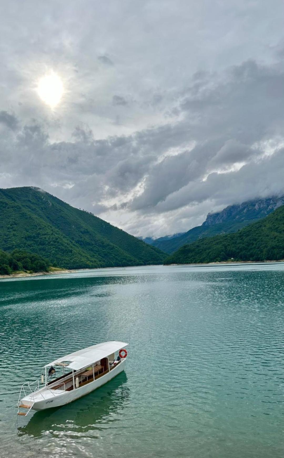 Apartment Lake Story 普卢日内 外观 照片